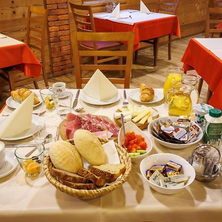 Mobile House Vegov Hram Hotel Dol pri Ljubljani Ngoại thất bức ảnh