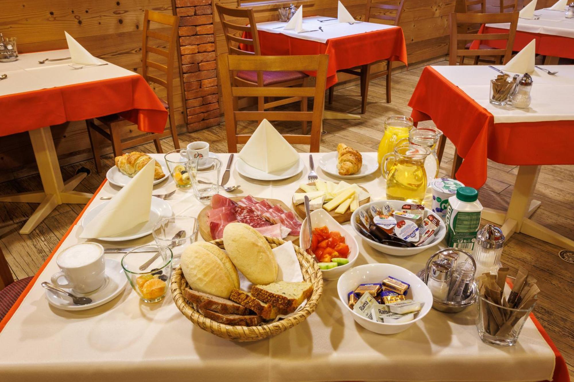 Mobile House Vegov Hram Hotel Dol pri Ljubljani Ngoại thất bức ảnh