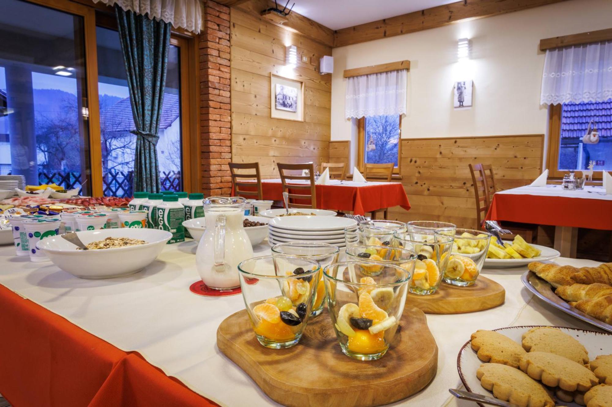 Mobile House Vegov Hram Hotel Dol pri Ljubljani Ngoại thất bức ảnh